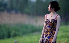 男议员会上直播洗澡